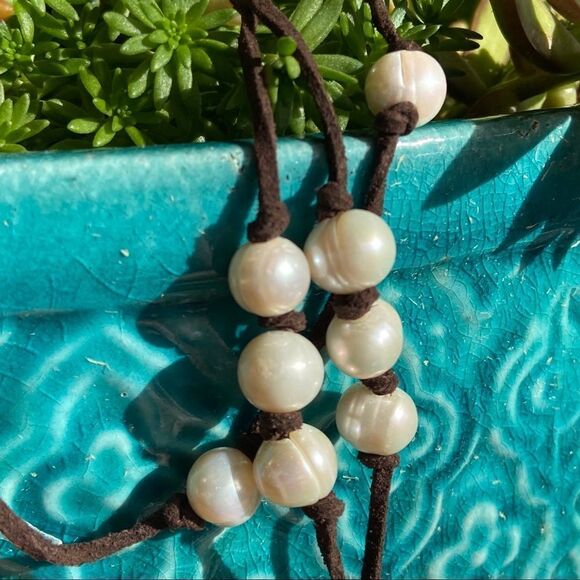 Vantel Pearl Co.  Knotty Necklace Leather Pearl - Picture 4 of 7